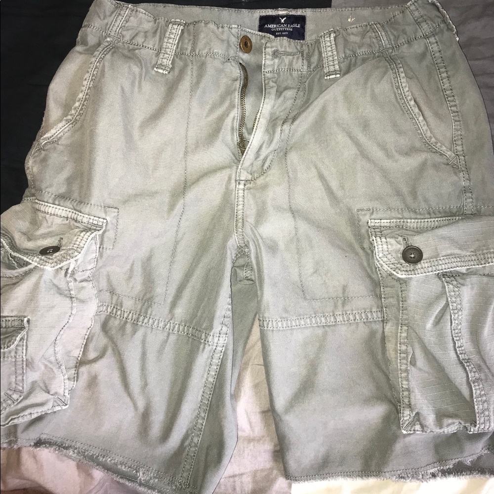 American Eagle Cargo Shorts (30 waist - Grey)